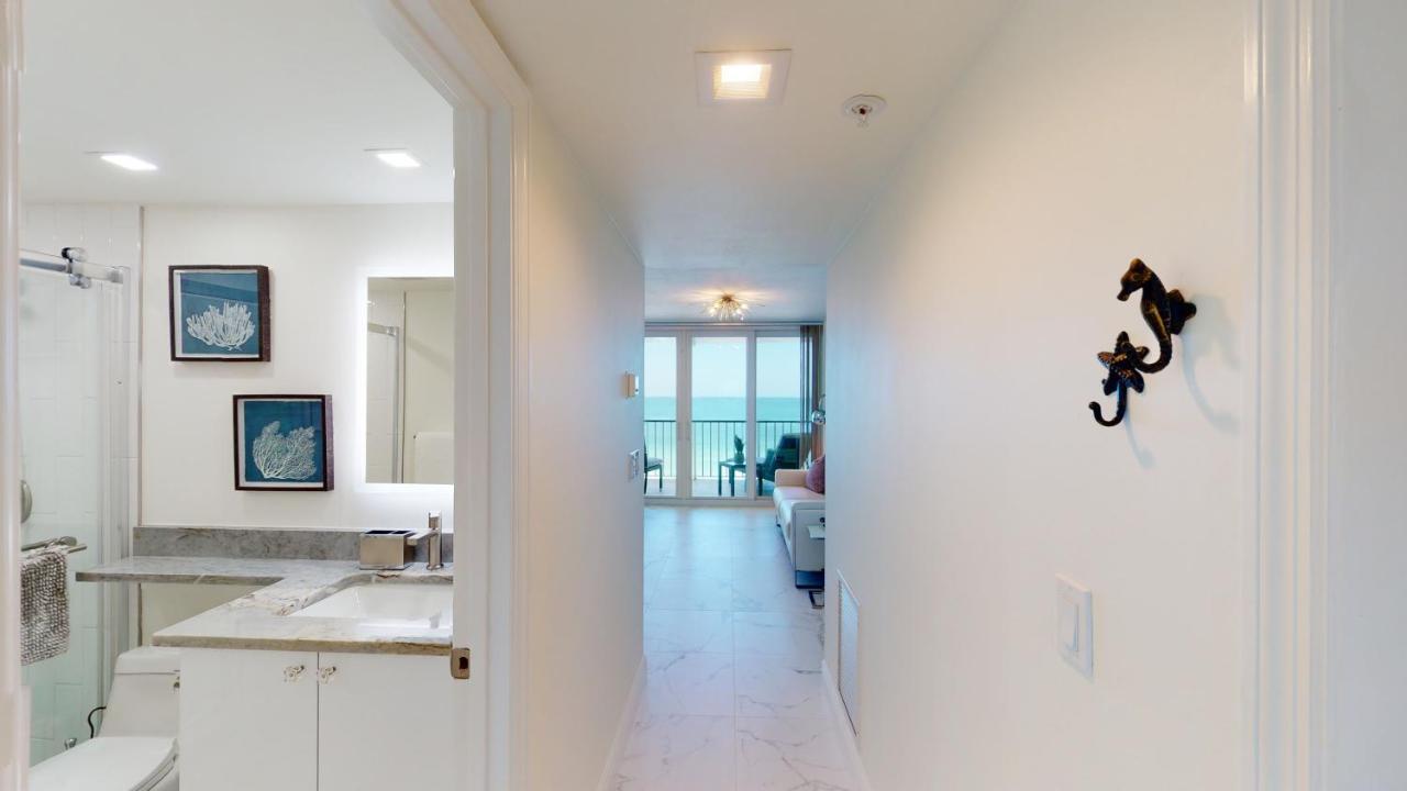 Totally Renovated Beachfront Condo At Apollo! Marco Island Bagian luar foto