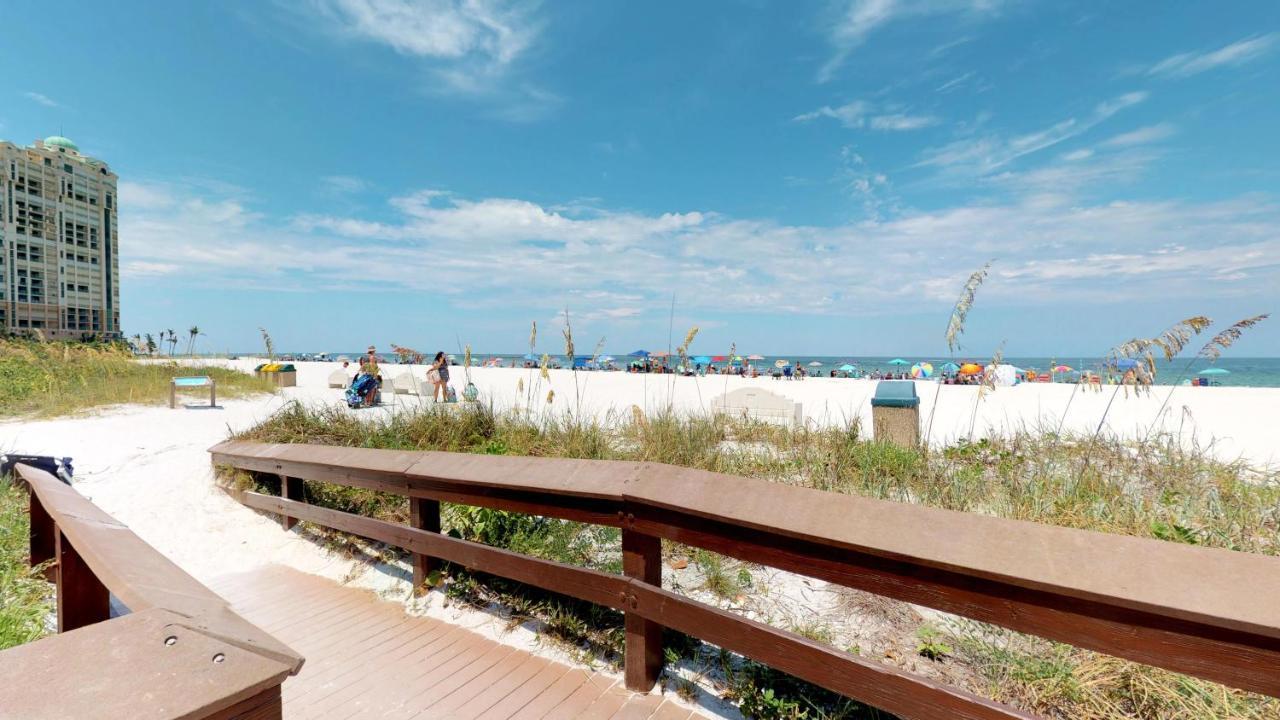 Totally Renovated Beachfront Condo At Apollo! Marco Island Bagian luar foto