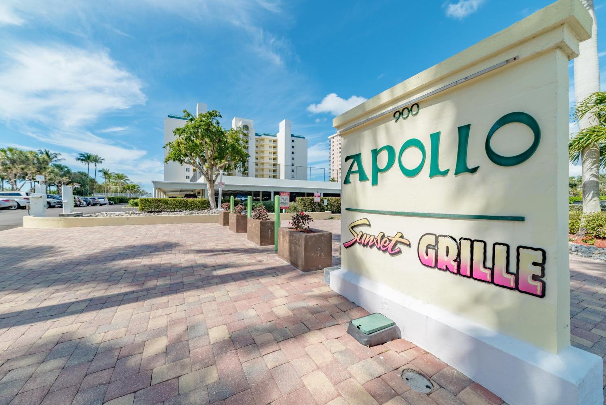 Totally Renovated Beachfront Condo At Apollo! Marco Island Bagian luar foto