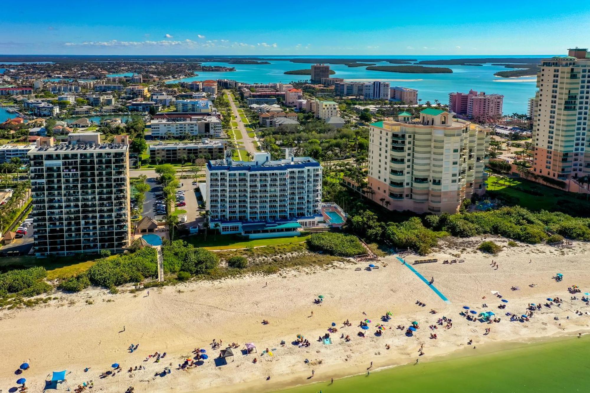 Totally Renovated Beachfront Condo At Apollo! Marco Island Bagian luar foto