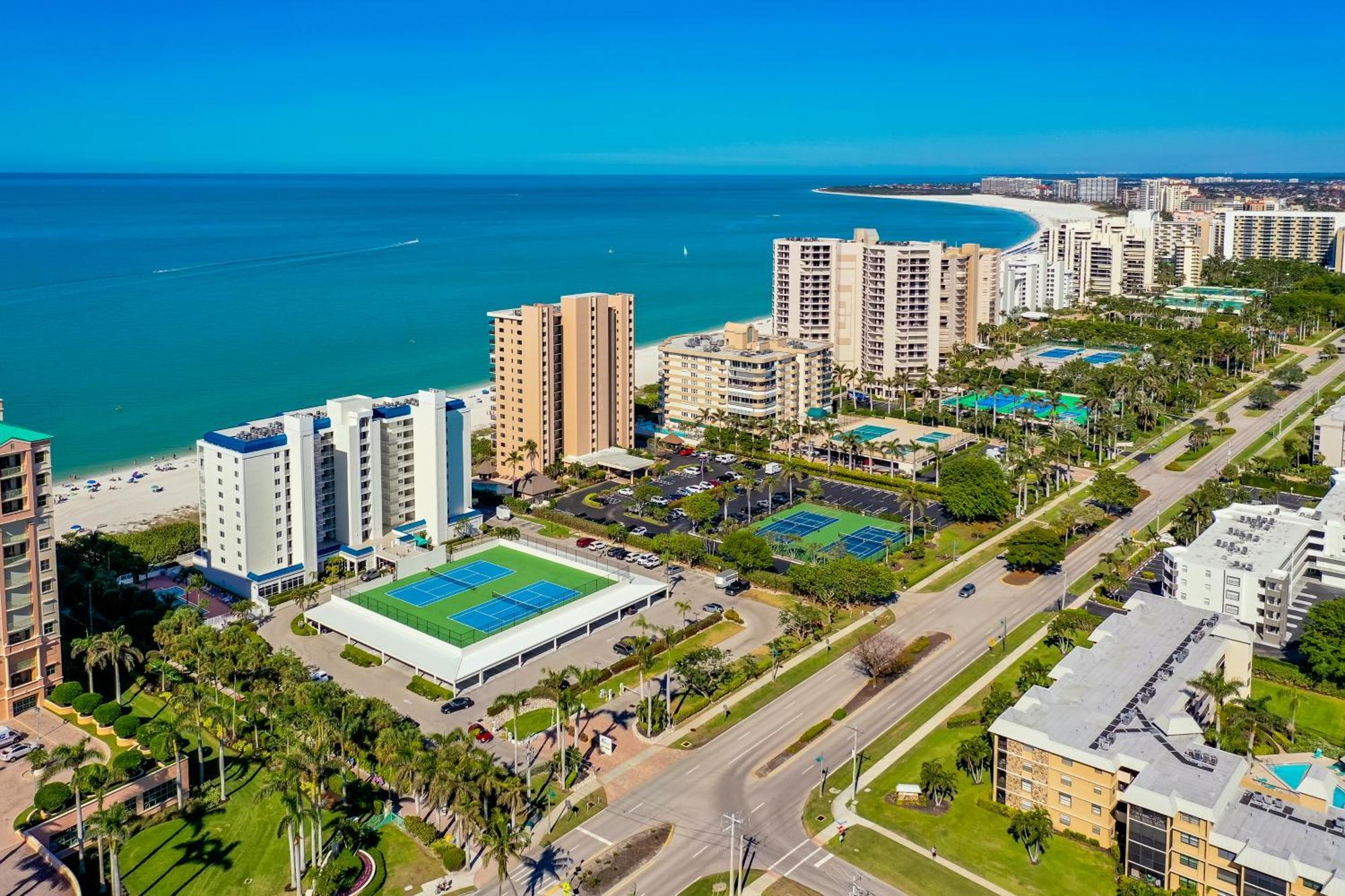 Totally Renovated Beachfront Condo At Apollo! Marco Island Bagian luar foto